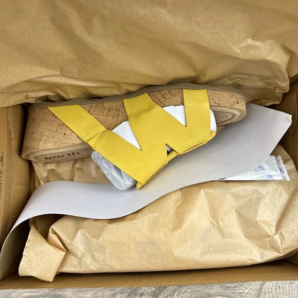 NIB Earth Willow 8.5M Yellow Leather Slip On Cork Platform Wedge Slide Sandal - Picture 9 of 10